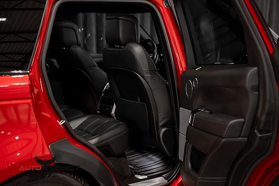 Land Rover Range Rover Sport 19 of 30
