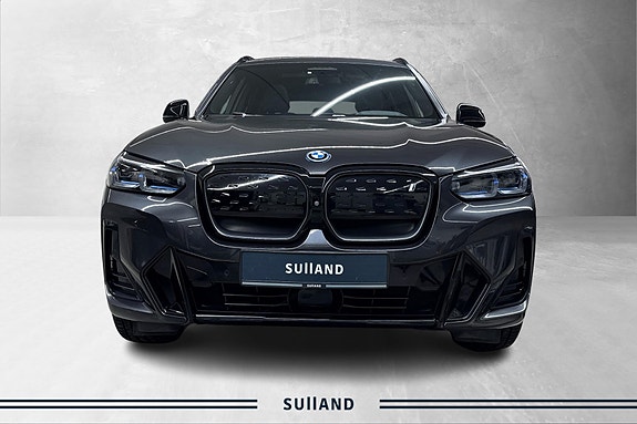 BMW iX3 8 of 30