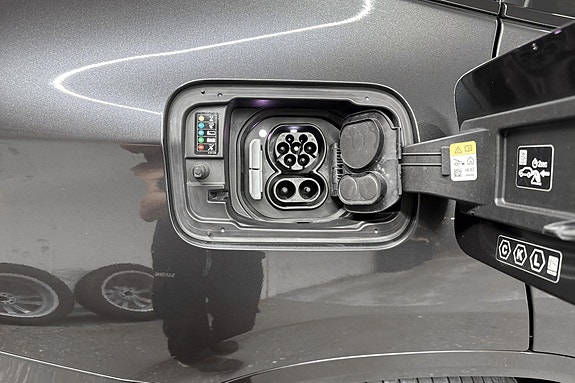 BMW iX3 9 of 30