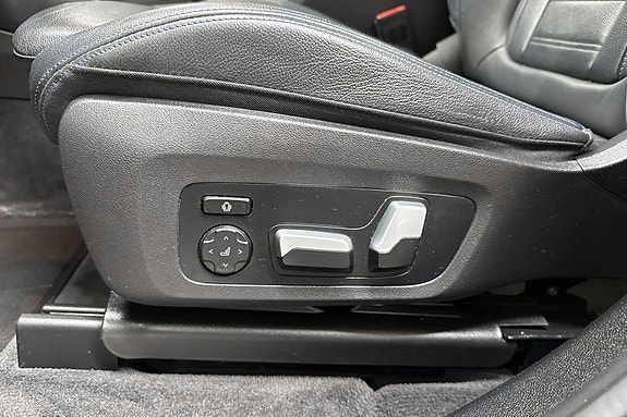 BMW iX3 25 of 30
