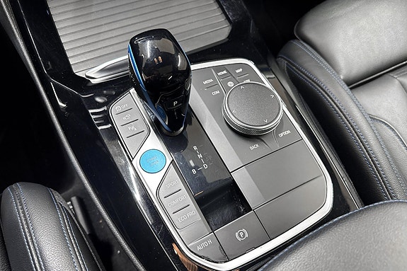 BMW iX3 27 of 30