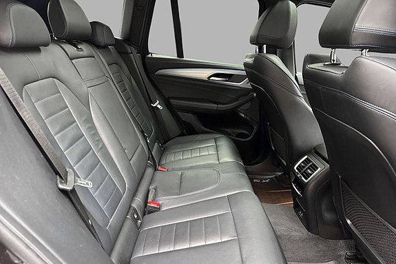 BMW iX3 17 of 30