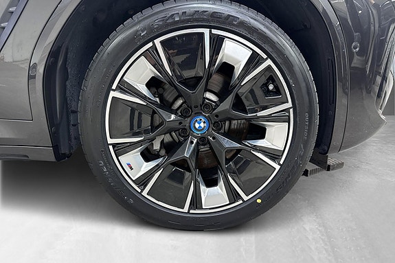 BMW iX3 21 of 30