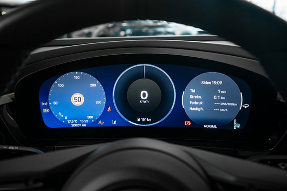 Porsche Macan 18 of 26