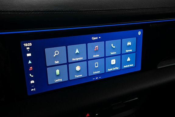 Porsche Macan 22 of 26