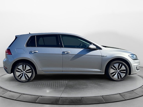 Volkswagen e-Golf VII 7 of 15