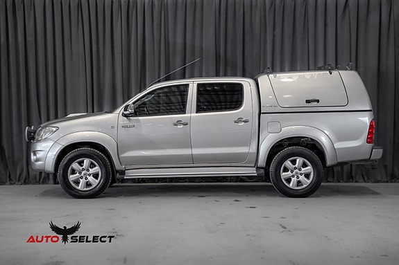 Toyota HiLux 8 of 30