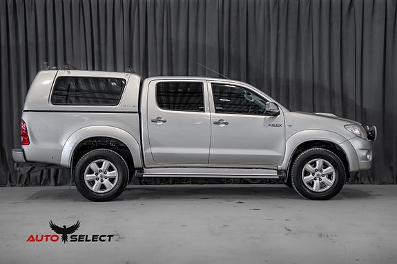 Toyota HiLux 12 of 30