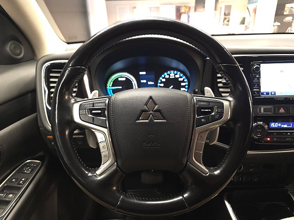 Mitsubishi Outlander 14 of 30