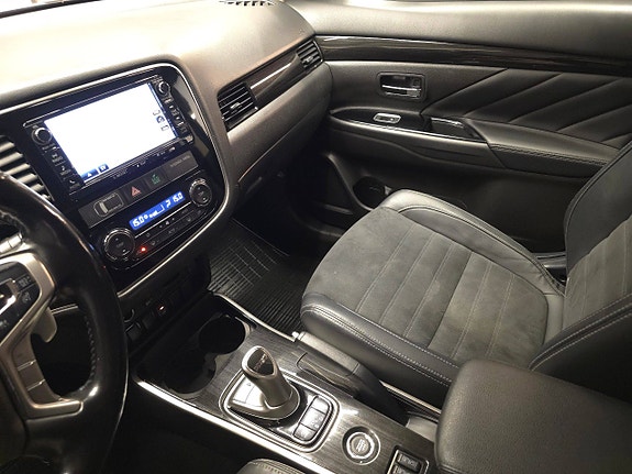 Mitsubishi Outlander 28 of 30