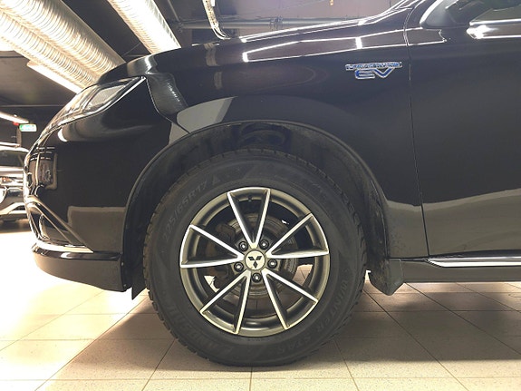 Mitsubishi Outlander 4 of 30