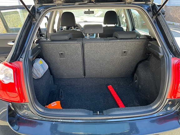 Toyota Auris 19 of 21