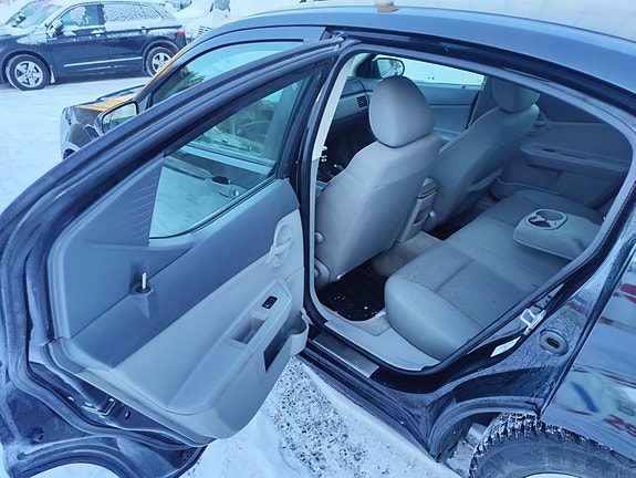 Dodge Avenger 18 of 21