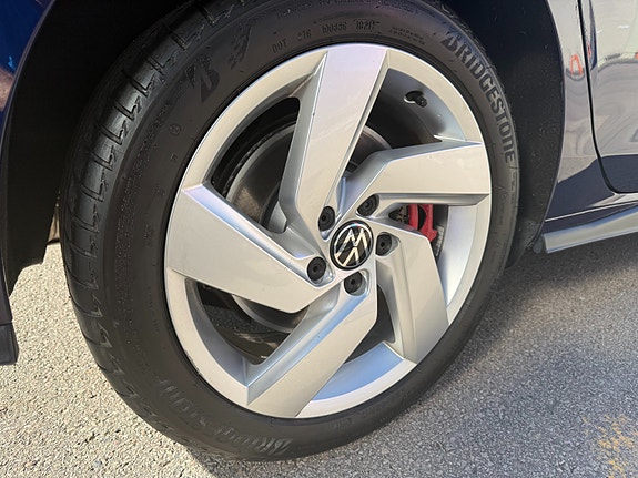 Volkswagen Golf VIII 19 of 19