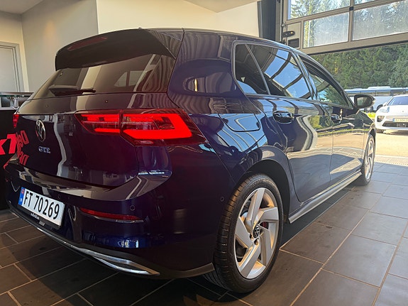 Volkswagen Golf VIII 12 of 19