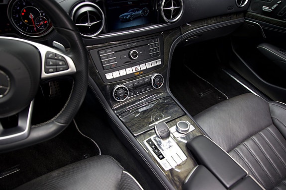 Mercedes-Benz SL500 18 of 19
