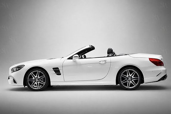 Mercedes-Benz SL500 13 of 19