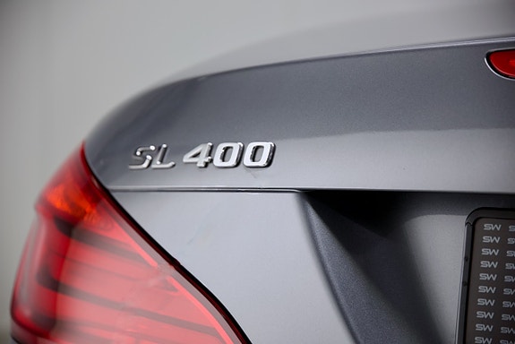 Mercedes-Benz SL400 5 of 27