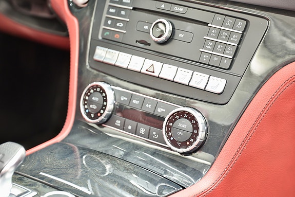 Mercedes-Benz SL400 7 of 27