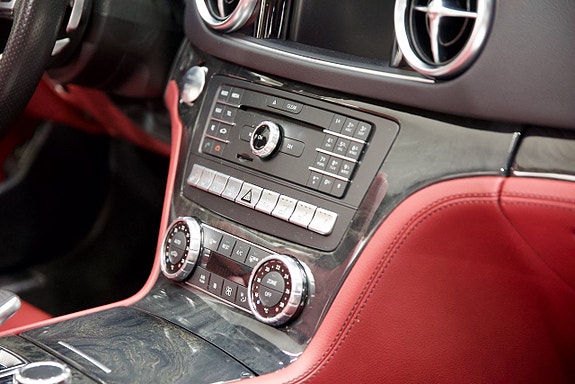 Mercedes-Benz SL400 18 of 27