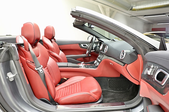 Mercedes-Benz SL400 2 of 27
