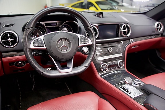 Mercedes-Benz SL400 24 of 27