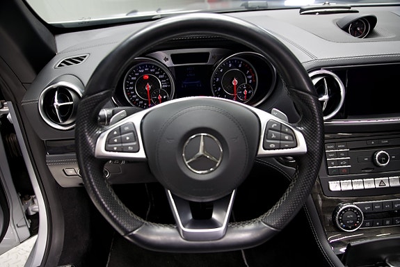 Mercedes-Benz SL400 14 of 14