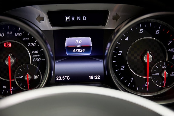 Mercedes-Benz SL400 10 of 14