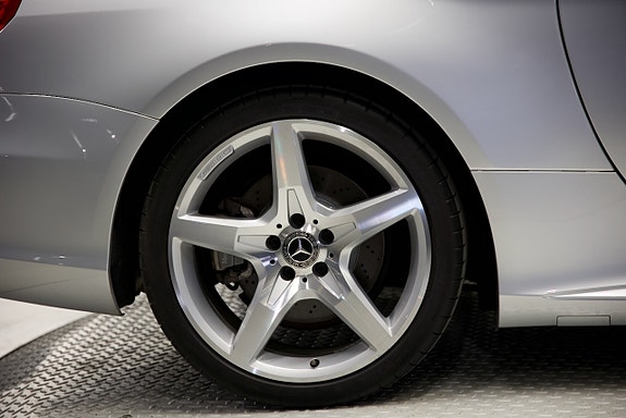 Mercedes-Benz SL400 13 of 14