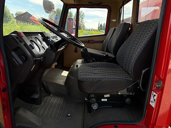 Mercedes-Benz 814 19 of 30