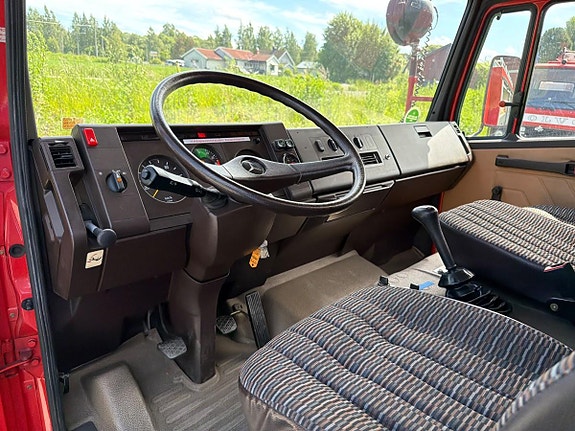Mercedes-Benz 814 20 of 30