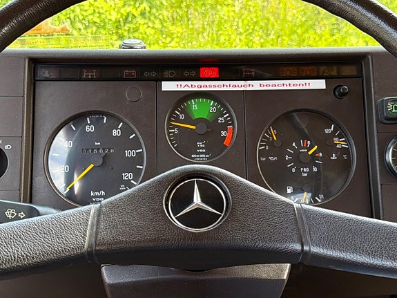 Mercedes-Benz 814 28 of 30