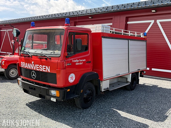 Mercedes-Benz 814 2 of 30
