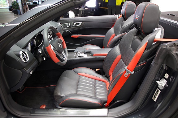Mercedes-Benz SL350 27 of 30