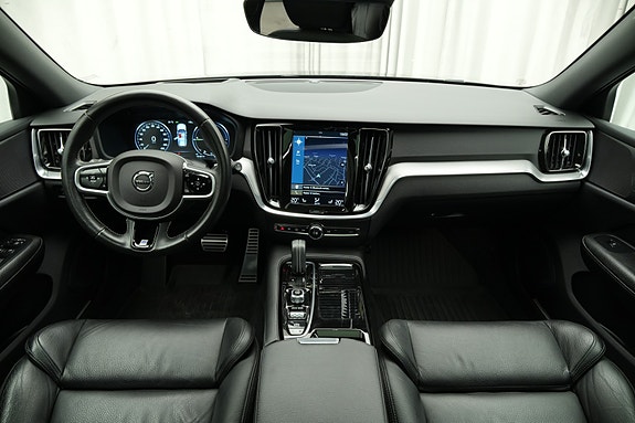 Volvo V60 22 of 30