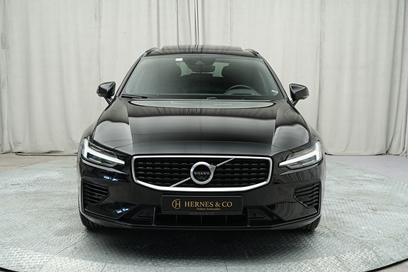 Volvo V60 2 of 30