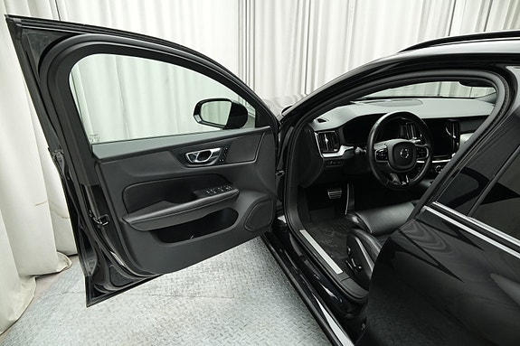 Volvo V60 17 of 30