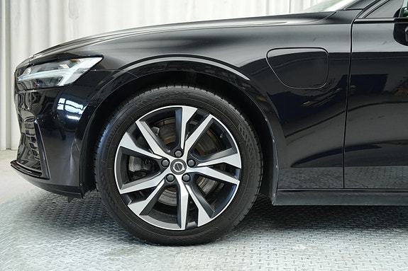 Volvo V60 8 of 30