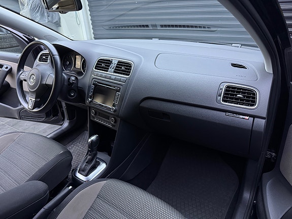 Volkswagen Polo Cross 11 of 30