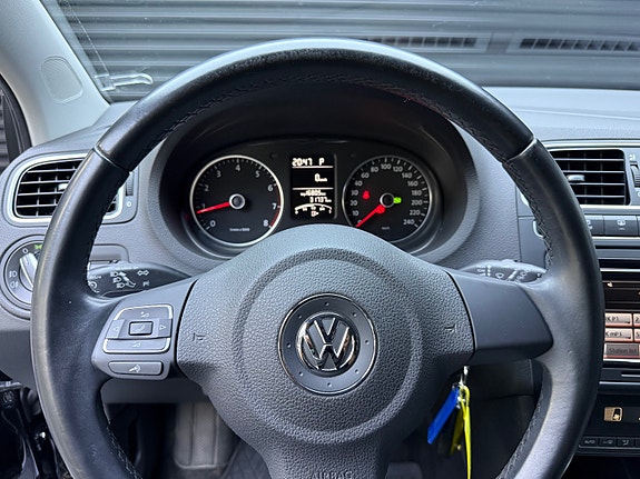 Volkswagen Polo Cross 13 of 30
