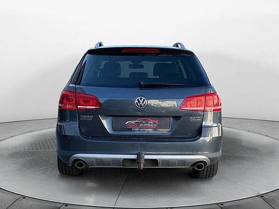 Volkswagen Passat Alltrack 5 of 22