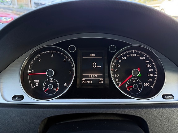 Volkswagen Passat Alltrack 15 of 22