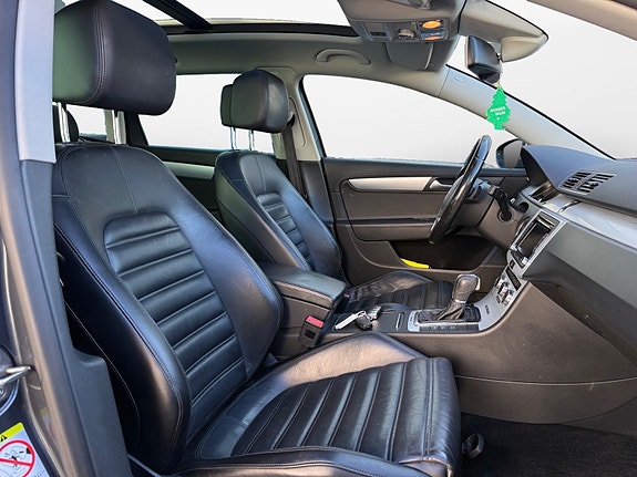 Volkswagen Passat Alltrack 11 of 22