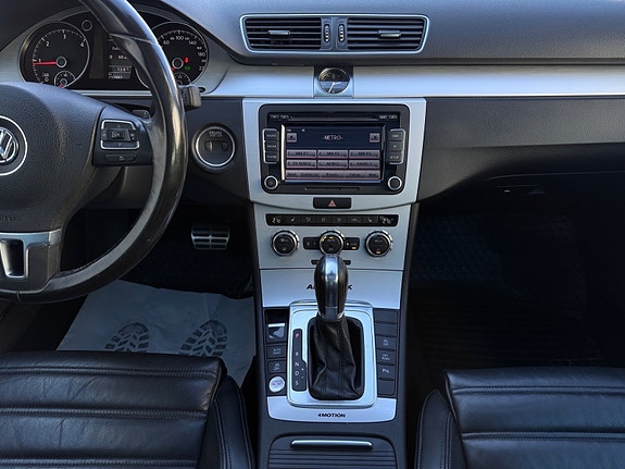 Volkswagen Passat Alltrack 13 of 22