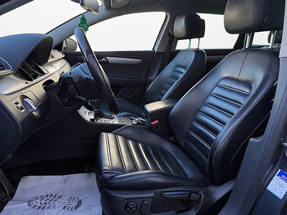 Volkswagen Passat Alltrack 10 of 22