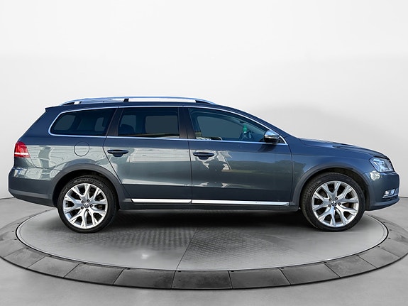 Volkswagen Passat Alltrack 6 of 22