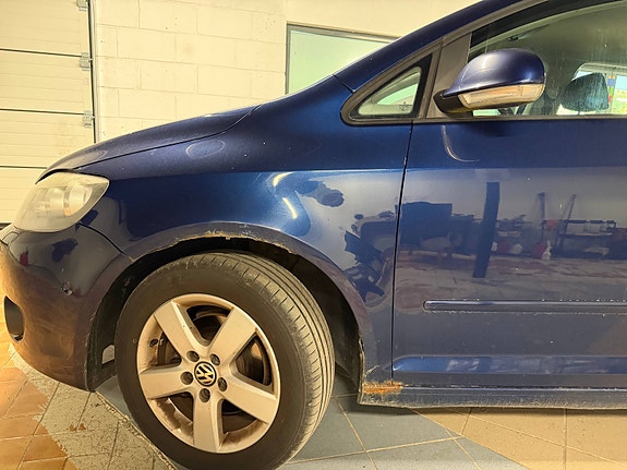 Volkswagen Golf Plus 2 of 27