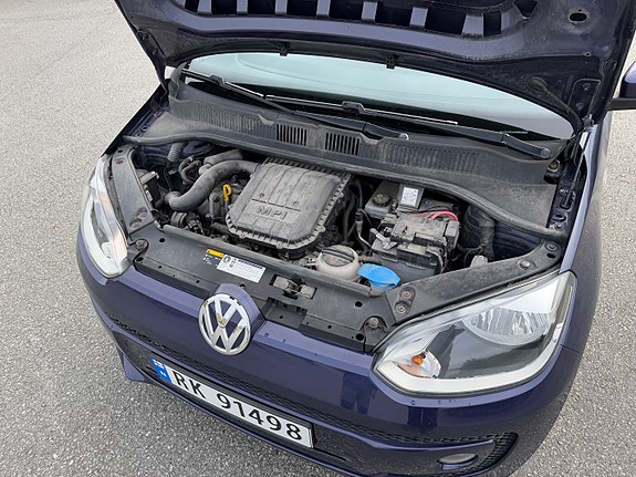 Volkswagen UP! 12 of 17