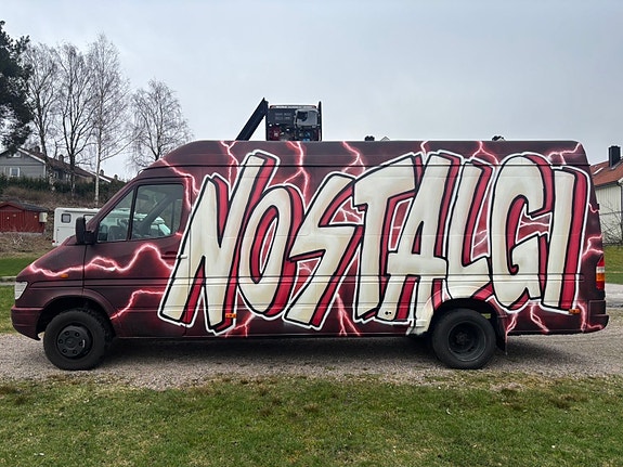 Mercedes-Benz Sprinter 412 2 of 8