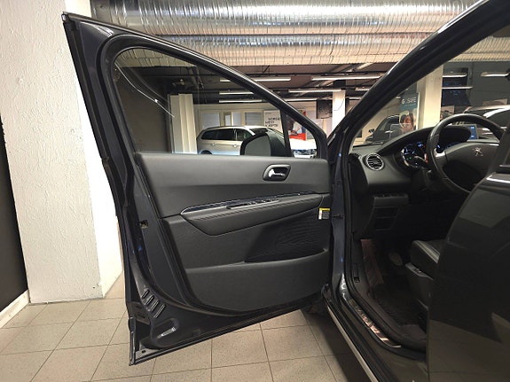 Peugeot 3008 28 of 30